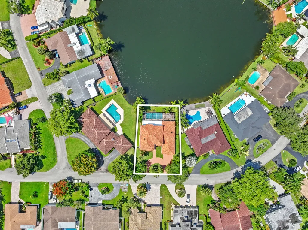 9410 Sea Turtle Manor Plantation FL 33324