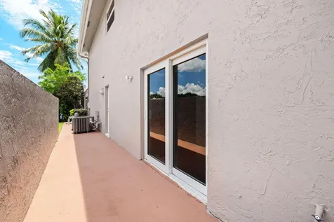 9410 Sea Turtle Manor Plantation FL 33324