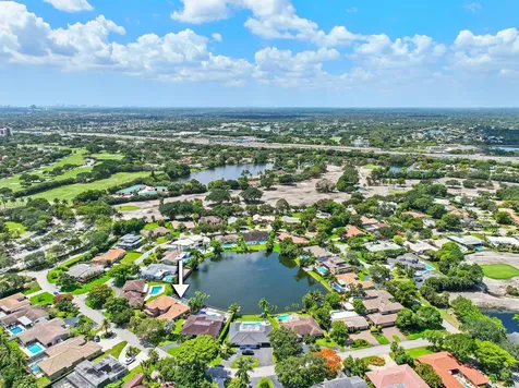9410 Sea Turtle Manor Plantation FL 33324