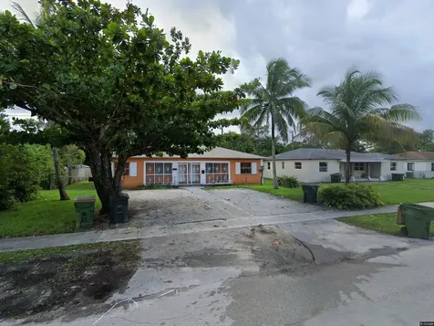 648 NE 139th Street North Miami FL 33161