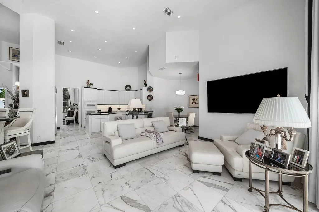 1697 Mayacoo Lakes Boulevard West Palm Beach FL 33411
