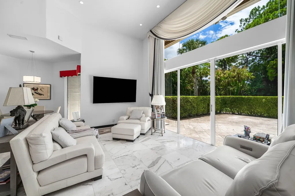 1697 Mayacoo Lakes Boulevard West Palm Beach FL 33411