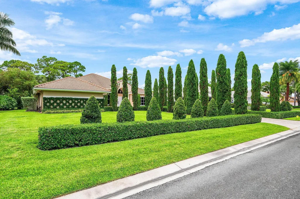 1697 Mayacoo Lakes Boulevard West Palm Beach FL 33411