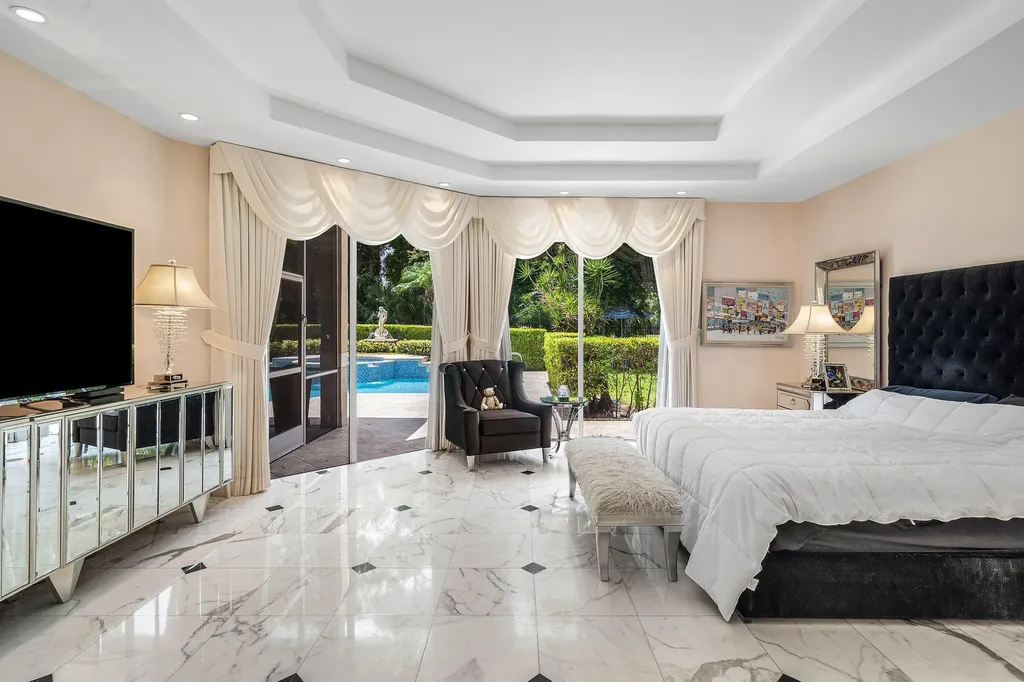 1697 Mayacoo Lakes Boulevard West Palm Beach FL 33411