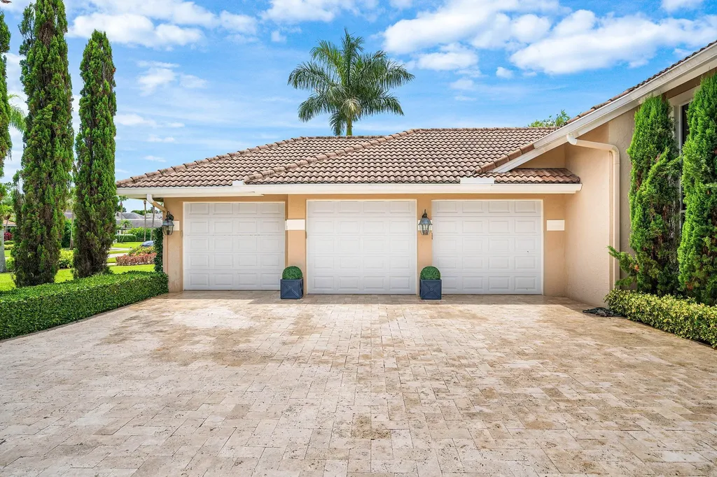 1697 Mayacoo Lakes Boulevard West Palm Beach FL 33411