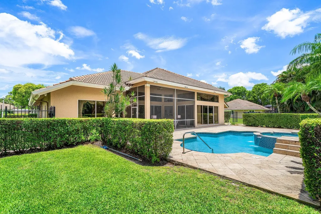 1697 Mayacoo Lakes Boulevard West Palm Beach FL 33411