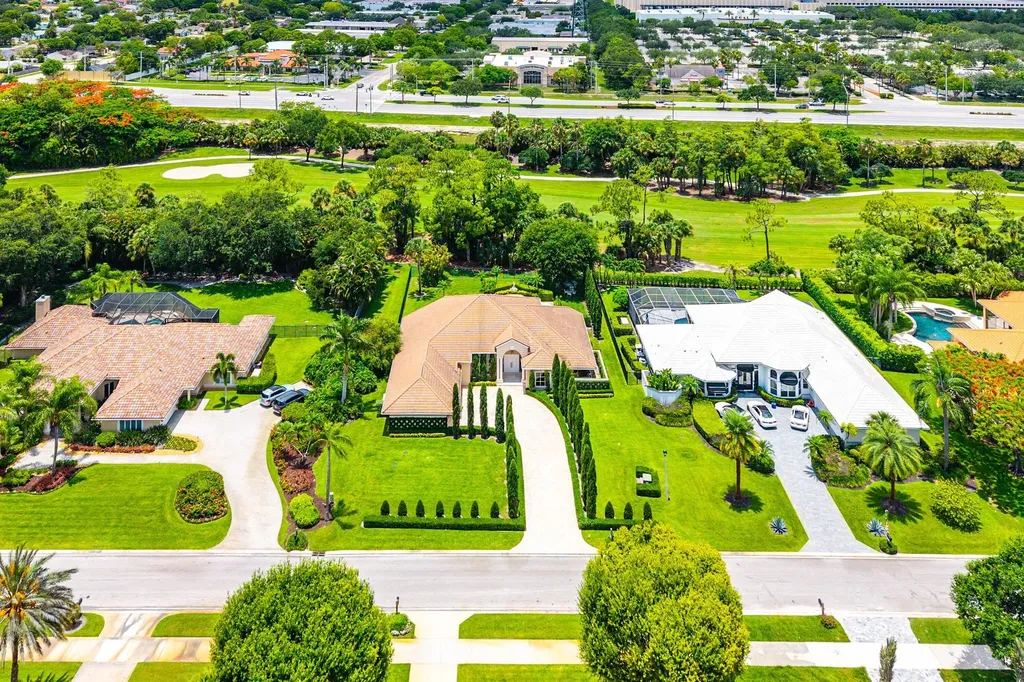 1697 Mayacoo Lakes Boulevard West Palm Beach FL 33411