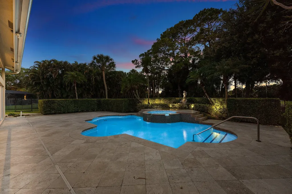 1697 Mayacoo Lakes Boulevard West Palm Beach FL 33411