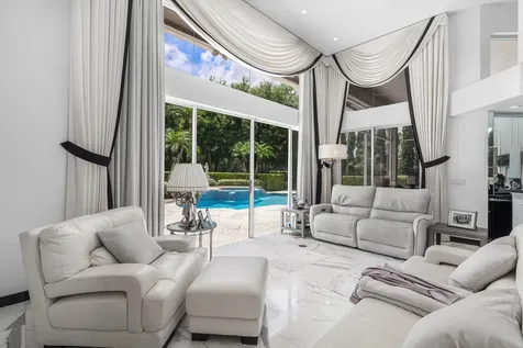 1697 Mayacoo Lakes Boulevard West Palm Beach FL 33411