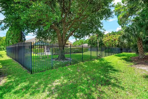 1697 Mayacoo Lakes Boulevard West Palm Beach FL 33411