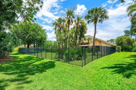 1697 Mayacoo Lakes Boulevard West Palm Beach FL 33411