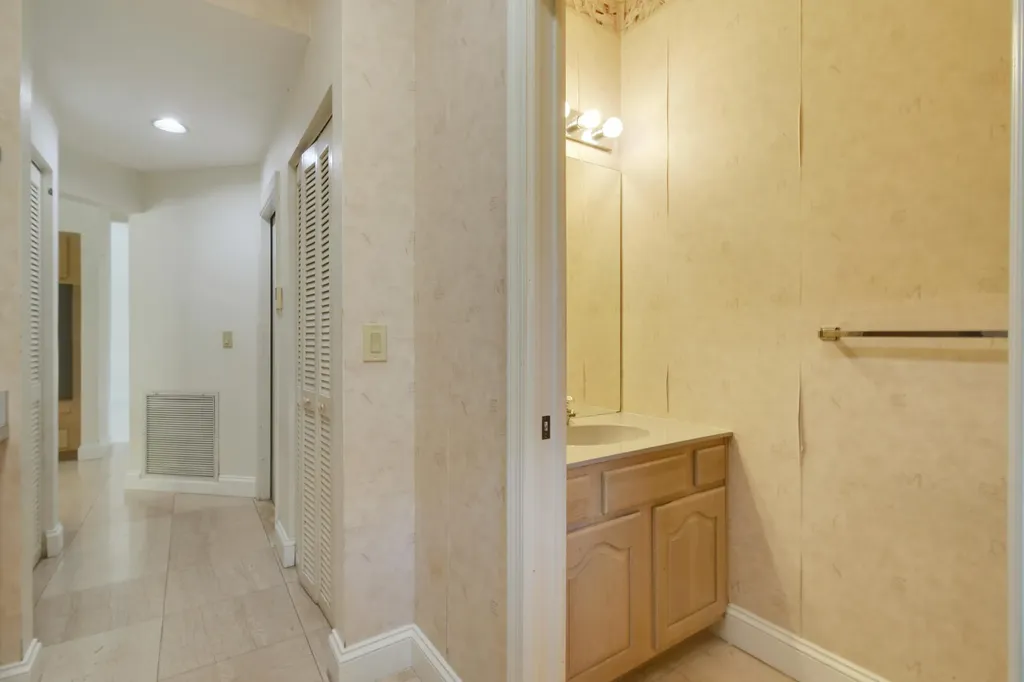 13345 Miles Standish Port Palm Beach Gardens FL 33410