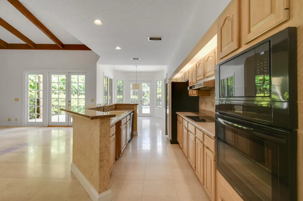 13345 Miles Standish Port Palm Beach Gardens FL 33410
