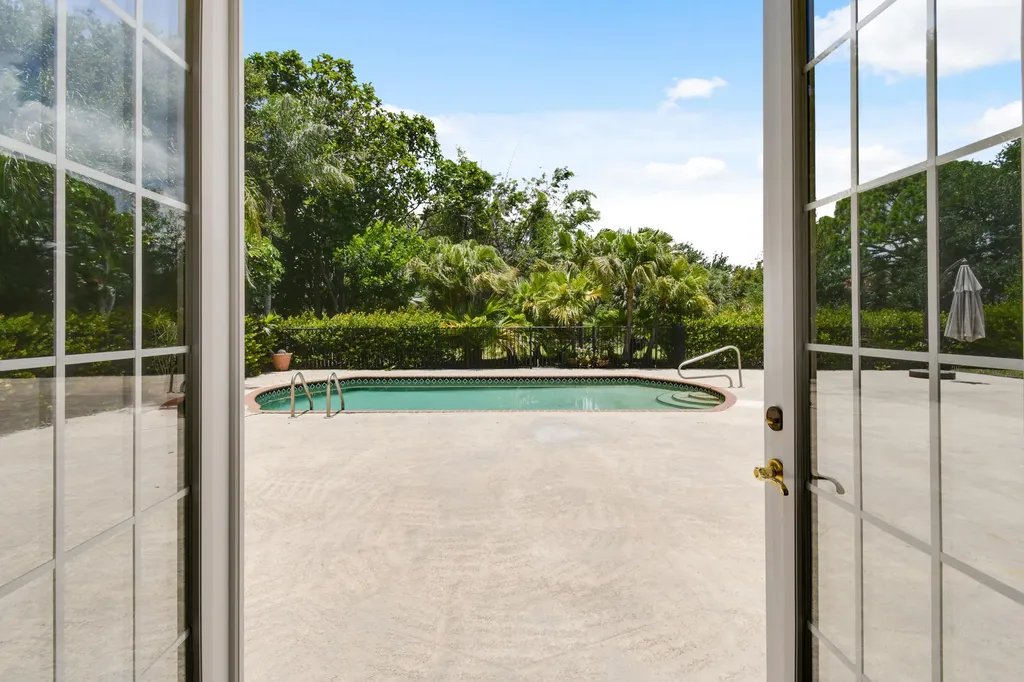 13345 Miles Standish Port Palm Beach Gardens FL 33410