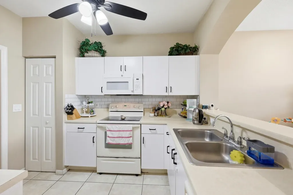 4962 Grinnell Street Lake Worth FL 33463
