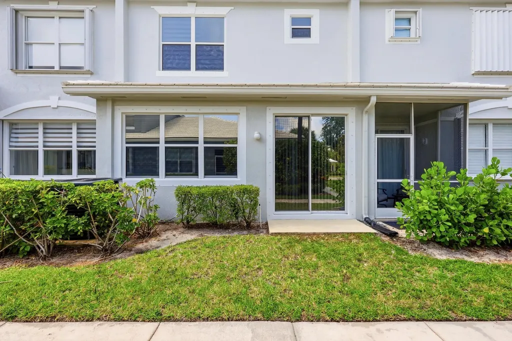 4962 Grinnell Street Lake Worth FL 33463
