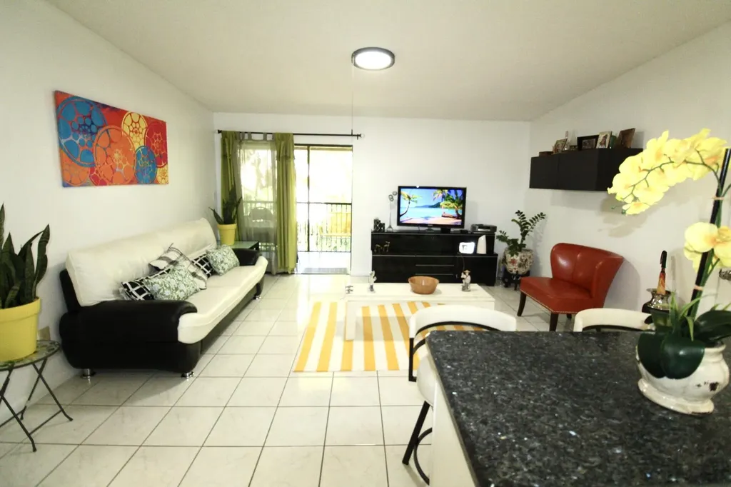 9342 S Belfort Circle Tamarac FL 33321