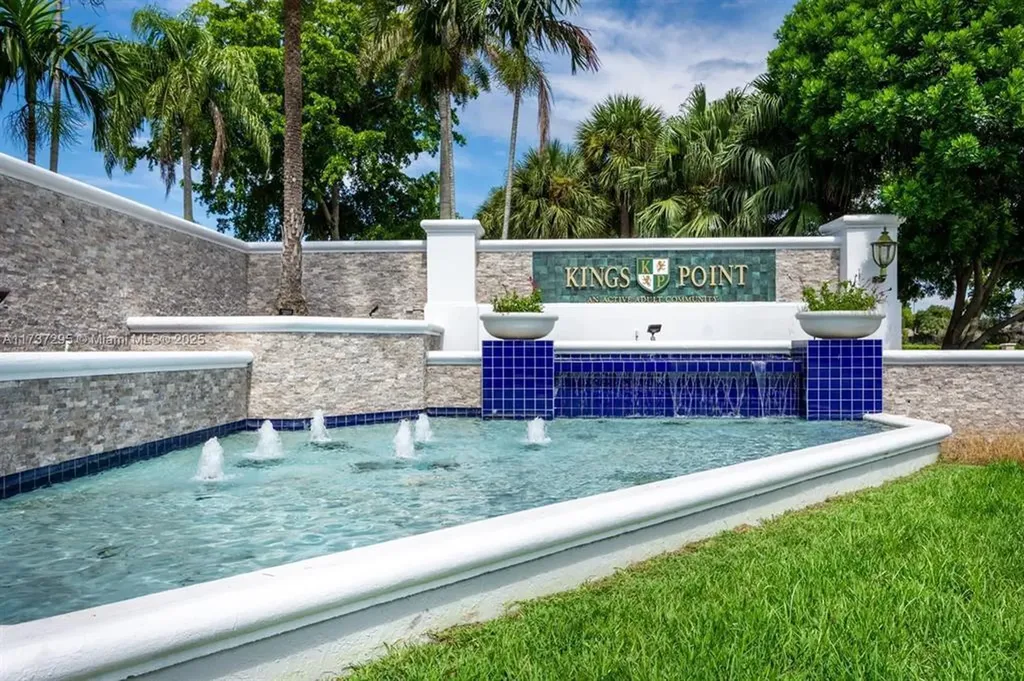 9342 S Belfort Circle Tamarac FL 33321