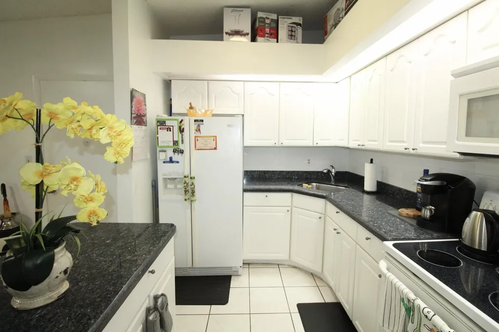 9342 S Belfort Circle Tamarac FL 33321