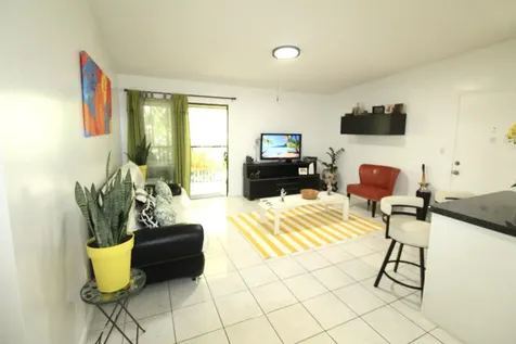 9342 S Belfort Circle Tamarac FL 33321