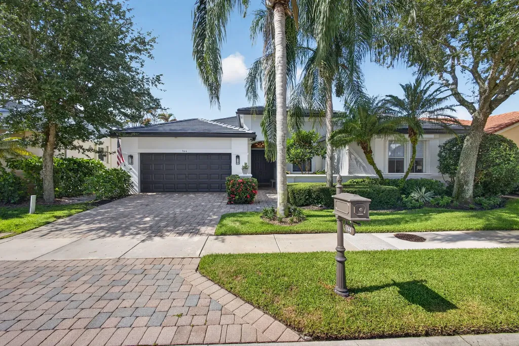 144 Sedona Way Palm Beach Gardens FL 33418