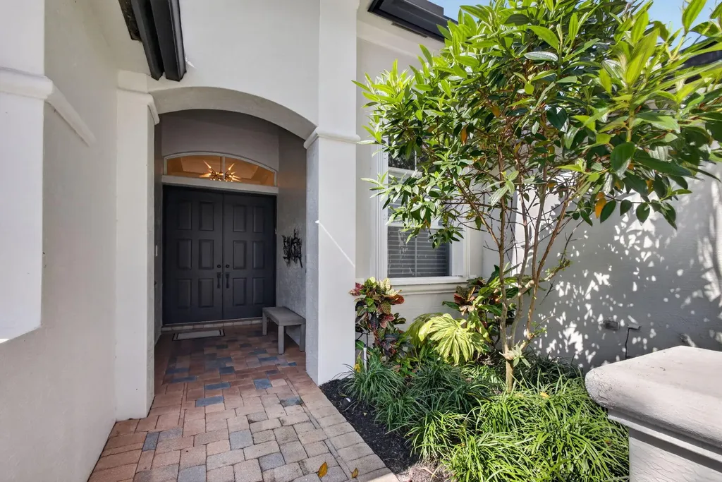 144 Sedona Way Palm Beach Gardens FL 33418