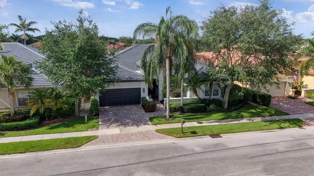 144 Sedona Way Palm Beach Gardens FL 33418