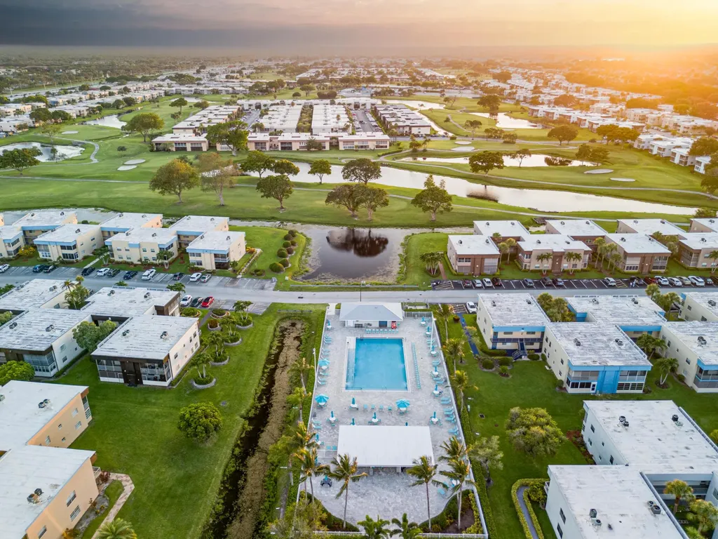 509 Capri Delray Beach FL 33484