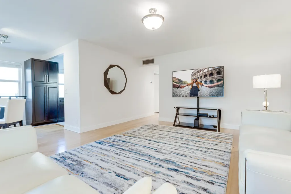 509 Capri Delray Beach FL 33484