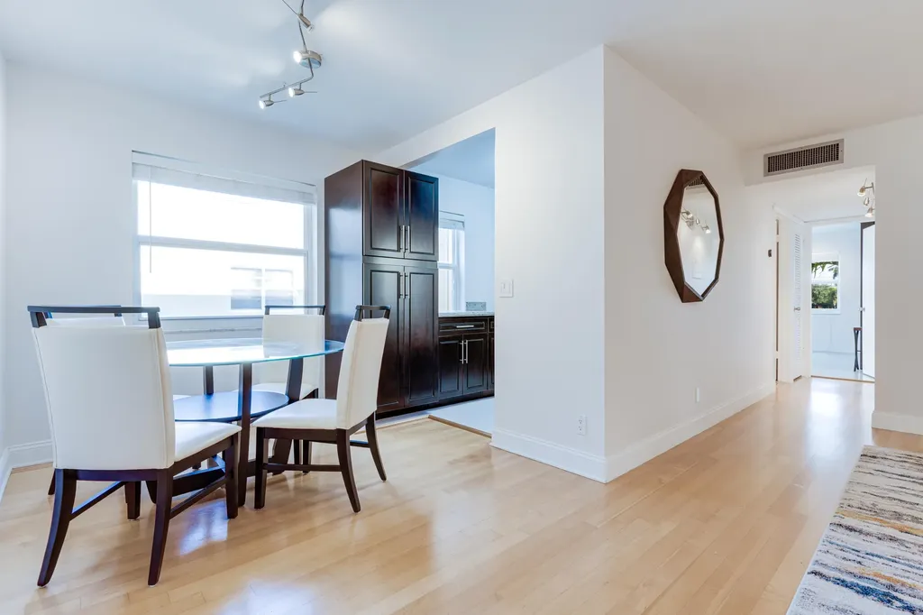 509 Capri Delray Beach FL 33484