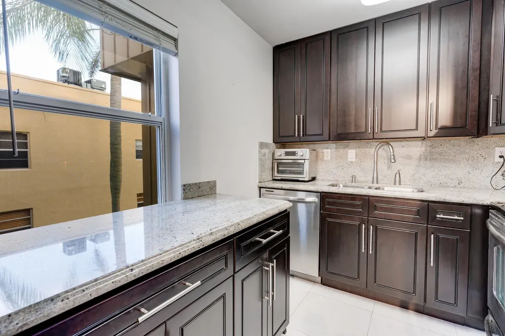 509 Capri Delray Beach FL 33484