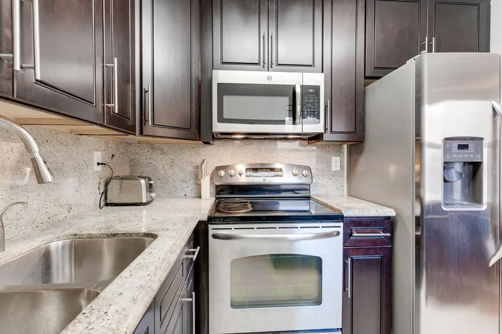 509 Capri Delray Beach FL 33484