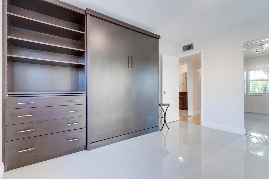 509 Capri Delray Beach FL 33484