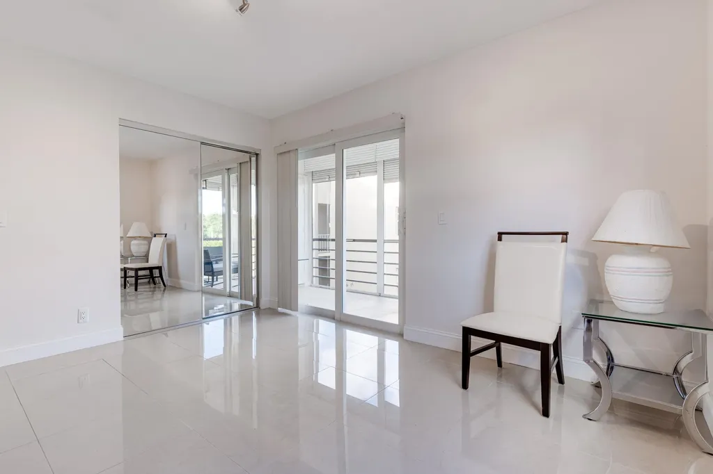 509 Capri Delray Beach FL 33484