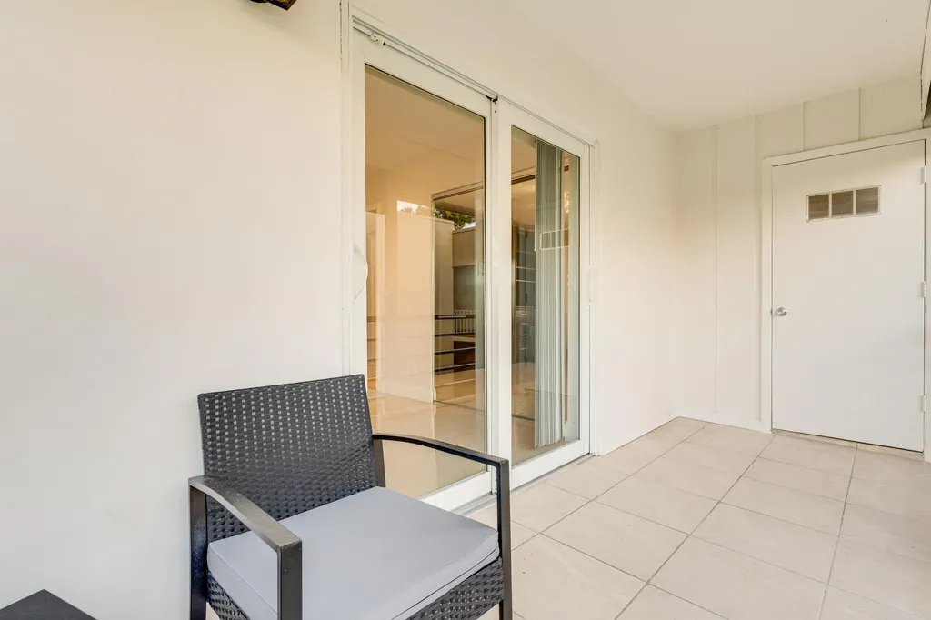 509 Capri Delray Beach FL 33484