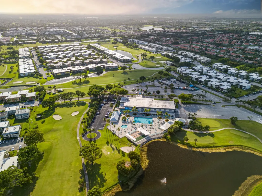 509 Capri Delray Beach FL 33484