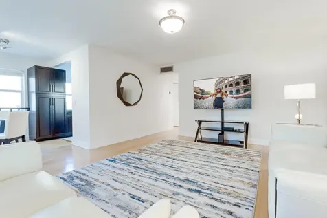 509 Capri Delray Beach FL 33484