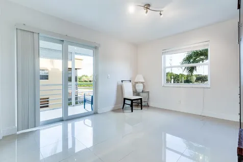 509 Capri Delray Beach FL 33484