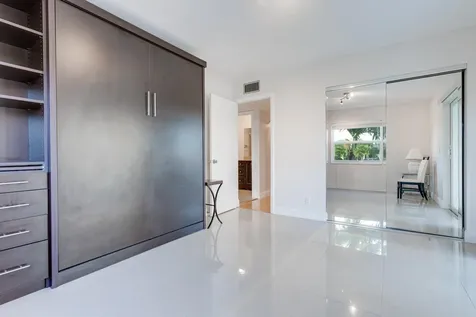 509 Capri Delray Beach FL 33484