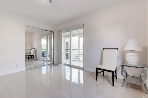 509 Capri Delray Beach FL 33484
