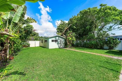 707 S Broadway Lantana FL 33462