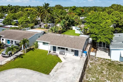 707 S Broadway Lantana FL 33462