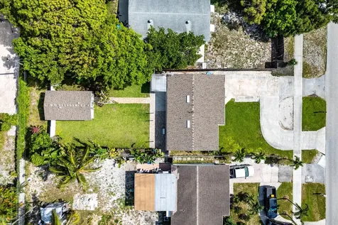 707 S Broadway Lantana FL 33462