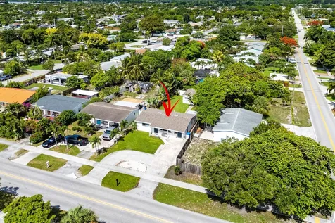 707 S Broadway Lantana FL 33462