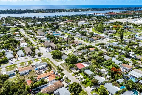 707 S Broadway Lantana FL 33462