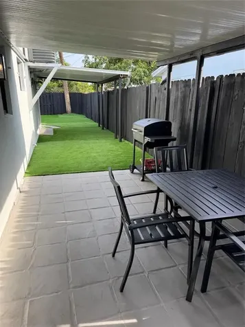 520 NE 58th Street Oakland Park FL 33334