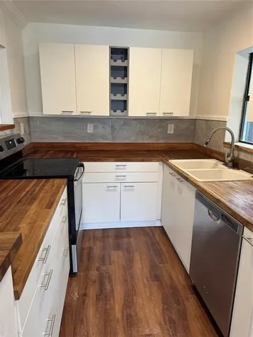 520 NE 58th Street Oakland Park FL 33334