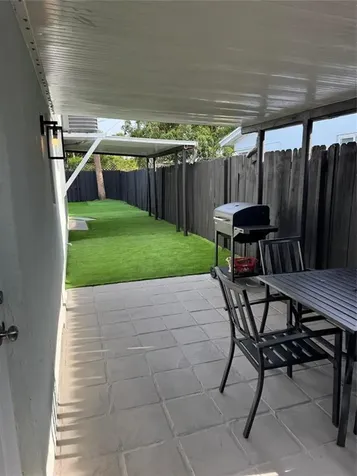 520 NE 58th Street Oakland Park FL 33334