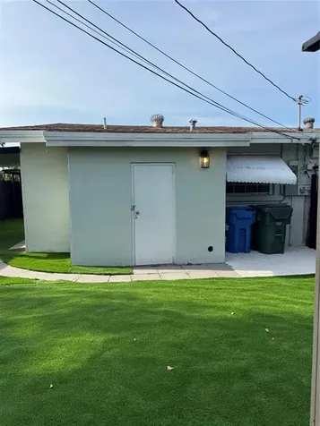 520 NE 58th Street Oakland Park FL 33334