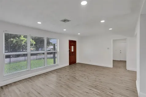 30 NE 139th Street Miami FL 33161